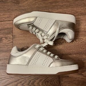 Marc Fisher White Silver Sneaker Size 8